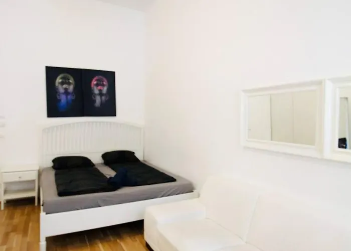 Cozy Lg Bécs
